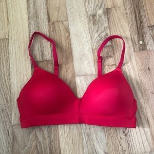 NWOT VS Pink no wire bra - 32B